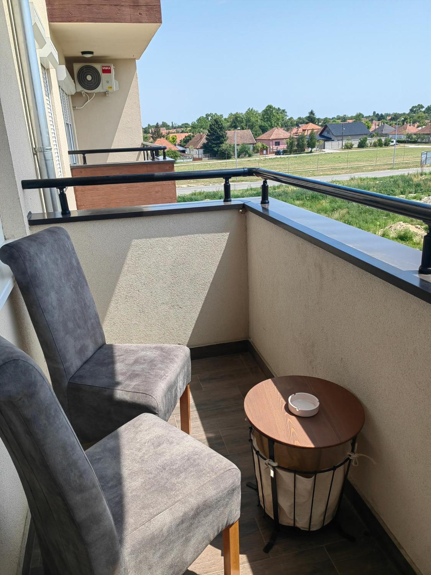 Road Warriors Apartment Subotica Exterior foto